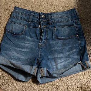 Size 6 Aeropostale Jean shorts. Used twice.